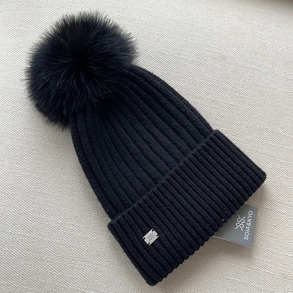 🦃 TURKEY FEATHER POM TOQUE - Picture 1 of 8